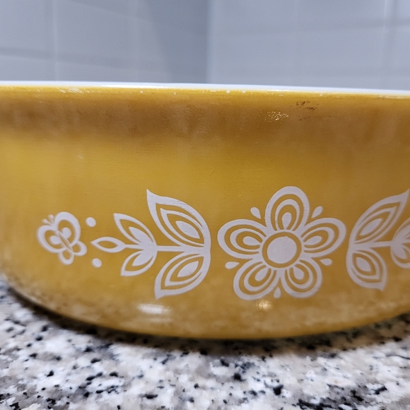 Vintage Butterfly Gold Pyrex Oval Casserole Dish 1.5qt - Picture 5 of 5